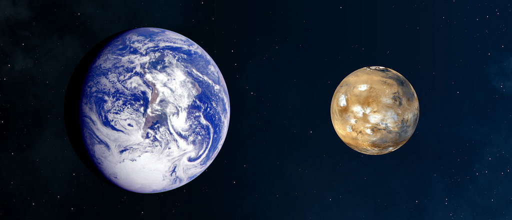 Comparação entre a Terra e Marte. Foto de NASA's Marshall Space Flight Center:Flickr.jpg
