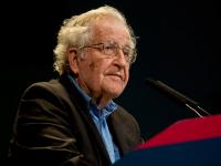 Noam Chomsky encheu auditório da Gulbenkian Noam Chomsky encheu auditório da Gulbenkian