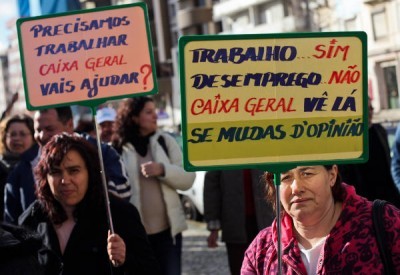 Trabalhadores da Alicoop, quando protestaram em Lisboa junto à CGD, em Fevereiro passado - Foto da Lusa