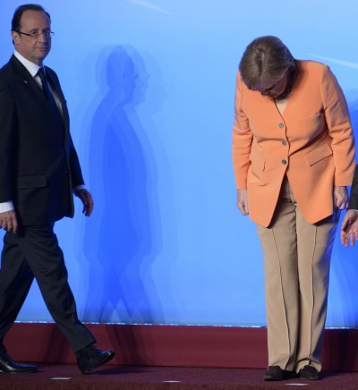 François Hollande e Angela Merkel na cimeira do G8 que teve lugar em Camp David, EUA, este fim-de-semana. Foto Peer Grimm/EPA/LUSA