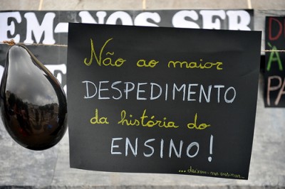 Professores concentram-se em várias cidades em protesto contra o desemprego, nesta sexta feira - Foto de Paulete Matos