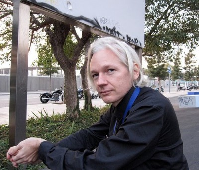 Julian Assange: defesa das fontes do Wikileaks 