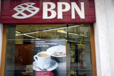 Bloco suspeita de "negócio de favor" na venda do BPN