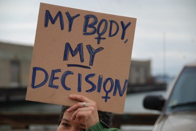 A Irlanda possui uma das leis mais rigorosas em relação ao aborto na Europa, permitindo a interrupção da gravidez somente quando a vida da mãe está em risco. Foto de Steve Rhodes, Flickr.