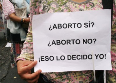 Aborto: Espanha volta a ilegalizar decisão da mulher