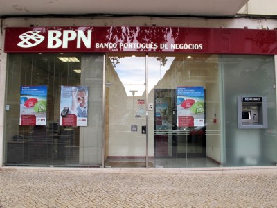 Franquelim Alves, escutado pela comissão de inquérito ao BPN, reconheceu ter tido conhecimento que contas do grupo BPN estavam falseadas mas nada ter feito para comunicar fraude ao Banco de Portugal. // Bloco não vai permitir "muro de silêncio" sobre BPN