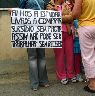 Só nos sectores do comércio, construção e promoção imobiliária encerraram 2059 empresas em 2010. Foto de Paulete Matos.