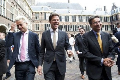 Líderes do governo de direita da Holanda que caiu nesta segunda feira: Wilders (extrema direita), Mark Rutte (primeiro ministro liberal) e Verhagen (democracia cristã) 