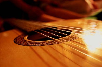 Ana Drago e Catarina Martins querem saber o que acontece às escolas que contrataram novos docentes e abriram novas turmas para o ensino da música. Foto Surizar/Flickr. Ana Drago e Catarina Martins querem saber o que acontece às escolas que contrataram novos docentes e abriram novas turmas para o ensino da música. Foto Surizar/Flickr.