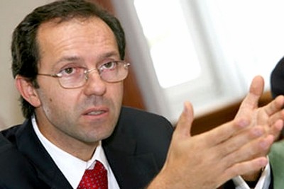 João Duque diz que Portugal vai ter de reestruturar a dívida