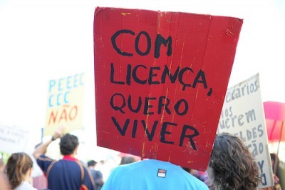 53% dos jovens trabalhadores têm contratos temporários.  A taxa de desemprego entre os jovens alcançou os 23,4% no terceiro trimestre de 2010. Foto de Paulete Matos.