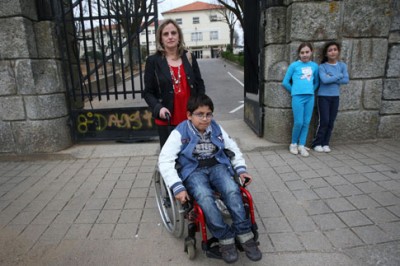 Governo corta nos apoios aos alunos com deficiências