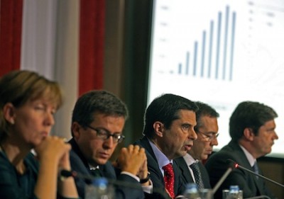 Queda continuada da receita fiscal compromete défice de 2013