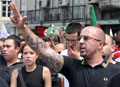 O líder dos hammerskins apelou à compra de armas pelos nacionalistas