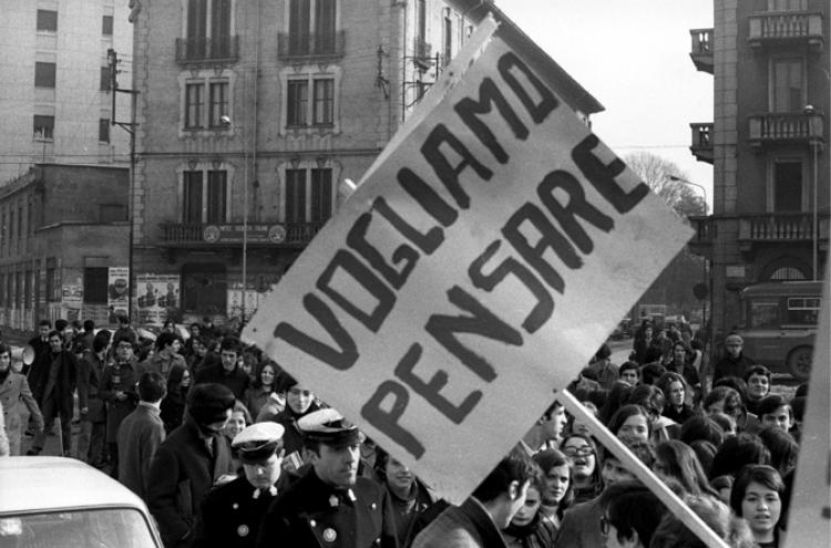 Manifestação de estudantes universitários, Itália, 1968