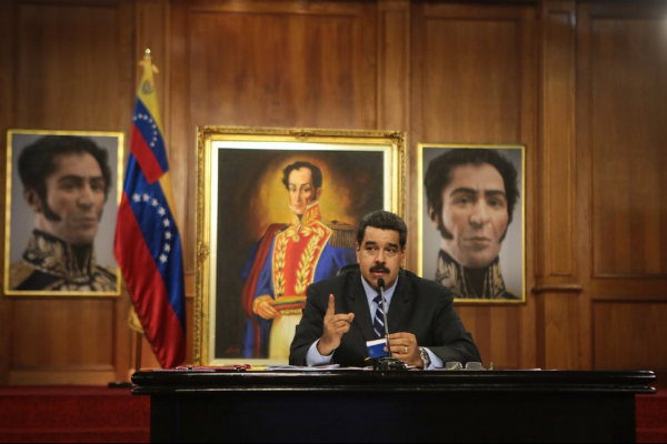  o presidente Maduro informou que "... o estado venezuelano pagou nos últimos 20 meses 35 mil milhões de dólares aos credores internacionais... "