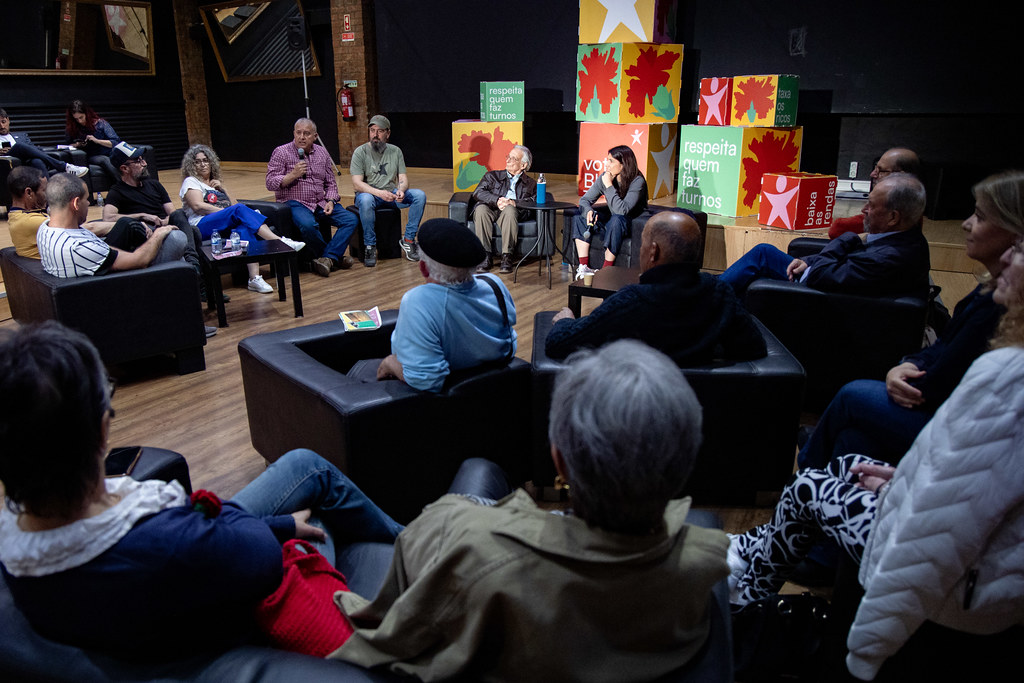 Sessão com vidreiros da Marinha Grande