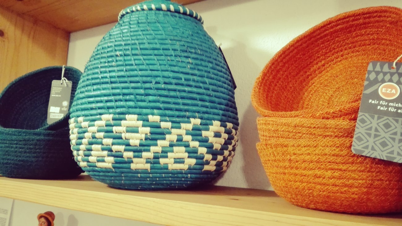 Artesanato na Loja do Comércio Justo