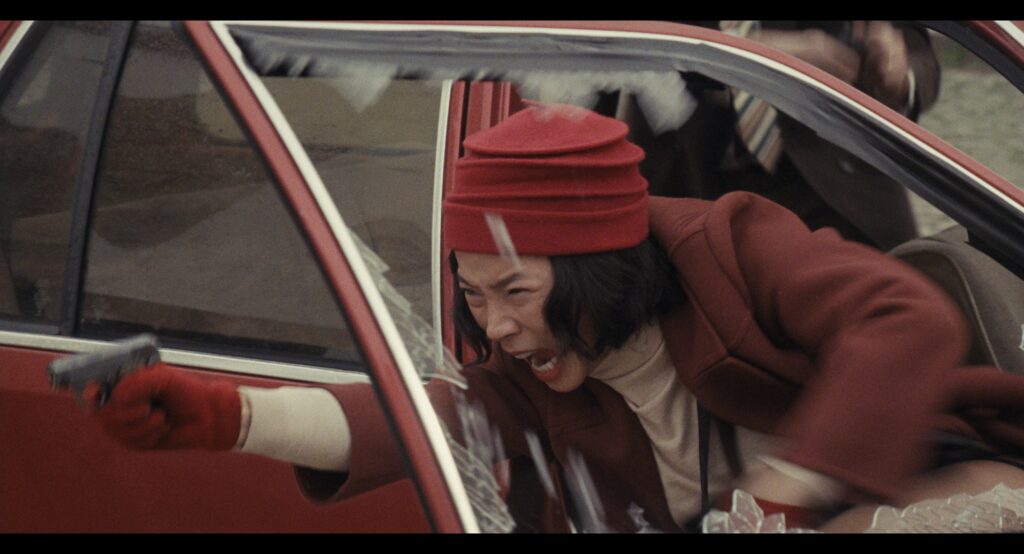 Jani Zhao dá corpo à ação, em Projecto Global.