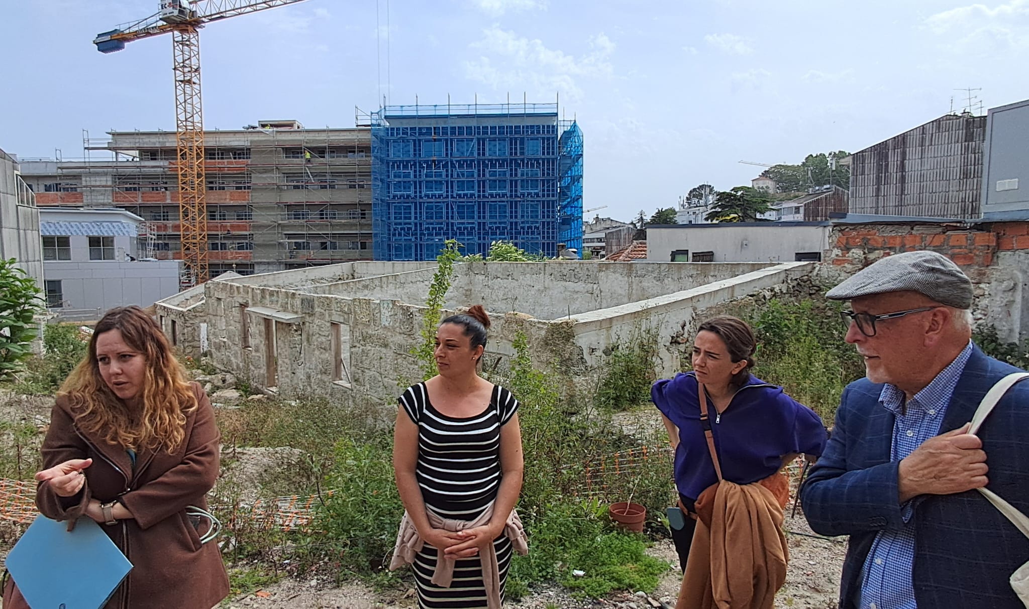 Visita do Bloco de Esquerda à ilha da Rua das Antas