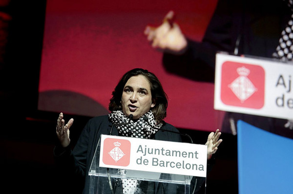 Ada Colau rompe acordo com socialistas em Barcelona