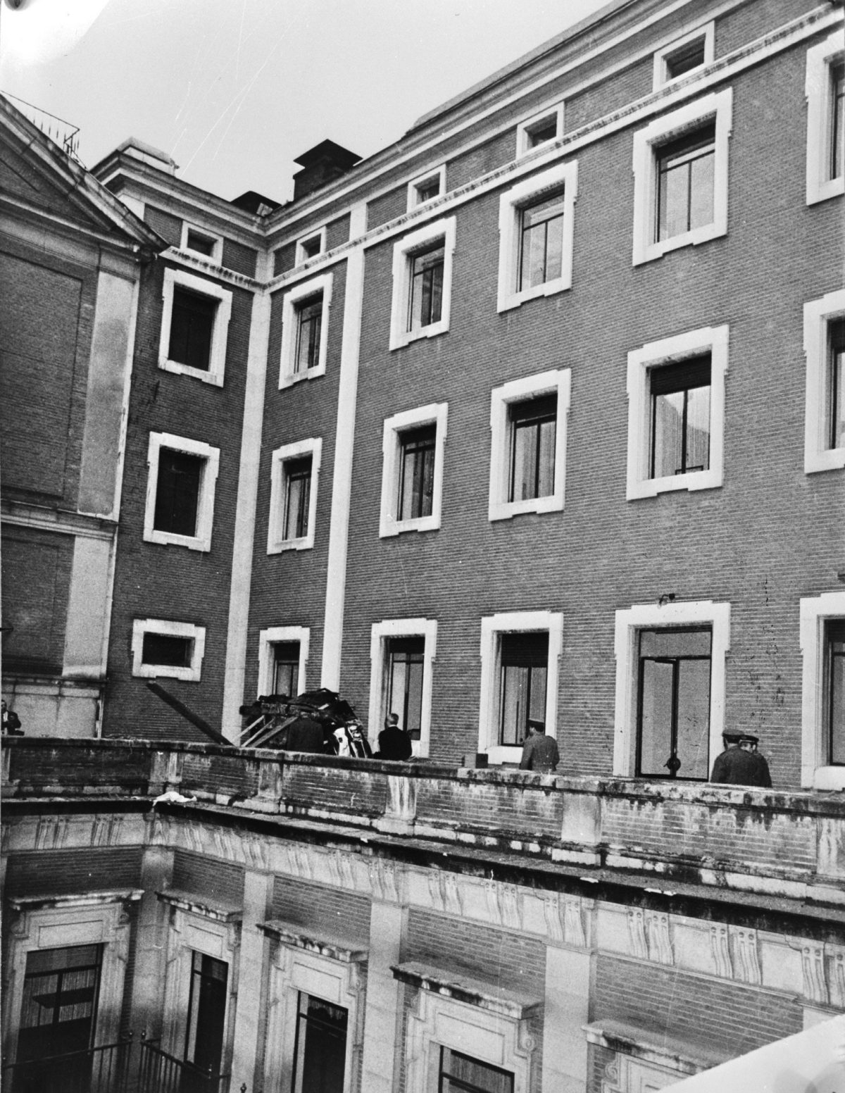 Terraço onde caiu o carro onde seguia Carrero Blanco