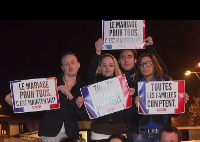 "O casamento p+ara todos é agora": manifestação em França