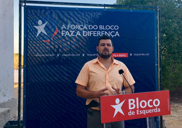 Daniel Correia, bombeiro de profissão, candidato do Bloco à Assembleia Municipal de Vila do Bispo Daniel Correia, bombeiro de profissão, candidato do Bloco à Assembleia Municipal de Vila do Bispo