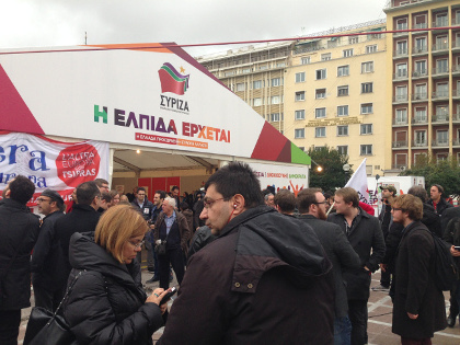 Jornalistas e ativistas de todo o mundo afkuem à sede de campanha do Syriza. Foto de Catarina Príncipe