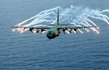 AC 130 (fotografado em 2002) - Foto da Lusa