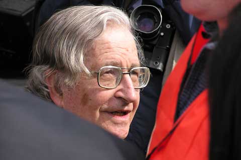 Noam Chomsky. Foto de theiastminute, FlickR