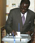 Mugabe votou sem adversário