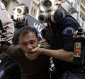 Polícia reprimiu manifestantes. Foto da France Press