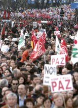 Manifestação contra a guerra do Iraque em Madrid - Foto da Lusa (17 Março 2007)