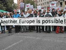 Another Europe is possible, faixa em manifestação europeia