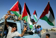 Habitantes de Bilin festejam decisão do Supremo Tribunal de Israel - Foto da Lusa