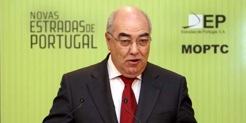 Ministro Mário Lino, foto da Lusa