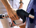O preço do petróleo desce mas o da gasolina sobe