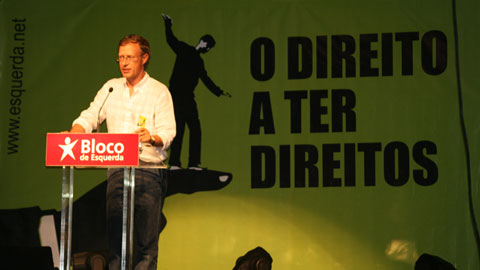 Francisco Louçã no comício na Incrível Almadense - Foto de Carlos Sousa