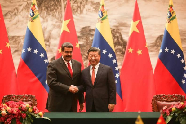 Nicolás Maduro com o presidente da China, Xi Jinping