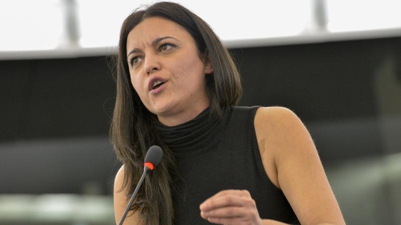 Marisa Matias and José Gusmão questioned the European Ombudswoman about the  recent contract that the European Commission signed with BlackRock |  Esquerda