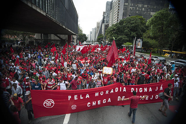 Os movimentos sociais têm muita vitalidade, mas é querer demais que eles possam desenhar e conceber claramente um projeto de futuro para além do capital. Foto Agência Brasil.
