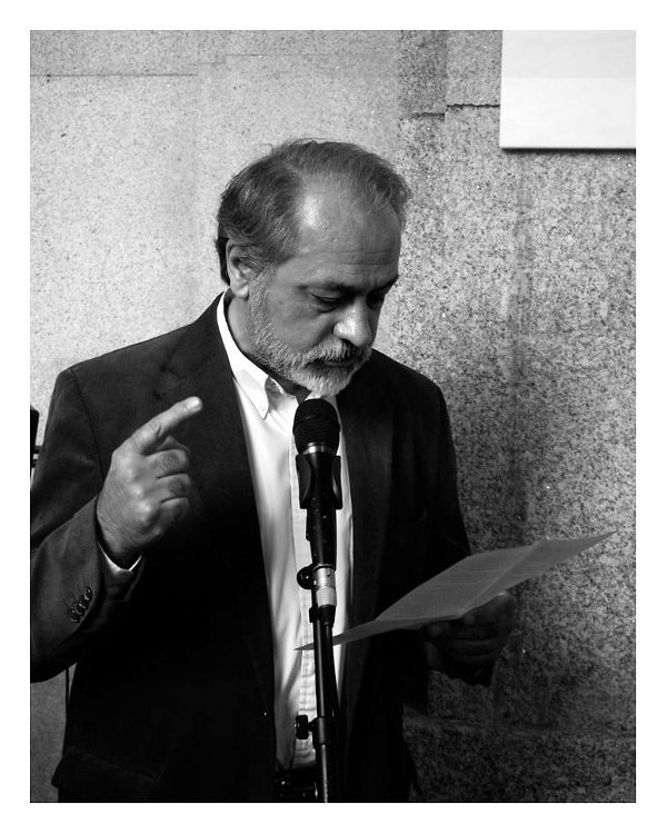 Renato Soeiro a intervir na inauguração de uma placa alusiva às lutas estudantis no edifício da Reitoria da Universidade do Porto Renato Soeiro a intervir na inauguração de uma placa alusiva às lutas estudantis no edifício da Reitoria da Universidade do Porto