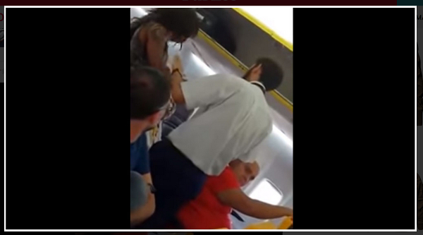 Racismo: um homem não quer sentar-se ao lado de uma mulher negra, a Ryanair muda-a de lugar