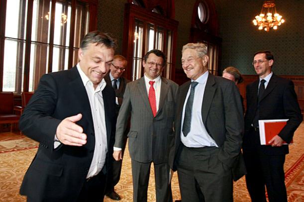 George Soros e Viktor Órban em 2010, foto de Csaba Pelsoczy via Hungarian Spectrum 