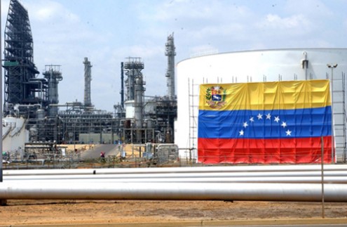 Nos 17 anos do processo bolivariano, a economia foi-se tornando sistematicamente cada vez mais dependente das receitas do petróleo