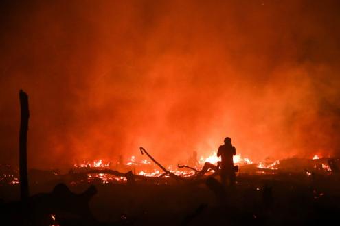 Incêndio em Porto Velho no dia 9 de setembro de 2019. Foto de Fernando Bizerra Jr, Lusa/EPA.