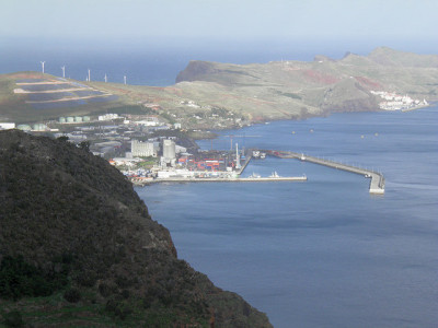 Zona franca da Madeira vista de Oeste. Foto Sicco2007/Flickr.