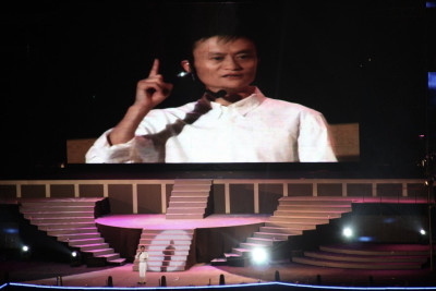 Jack Ma, chefe do grupo Alibaba, numa apresentação pública em 2009. Foto de keso s/Flickr.