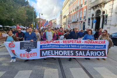Sindicato dos Trabalhadores do Sector Têxtil da Beira Baixa na manifestação nacional da CGTP em Lisboa